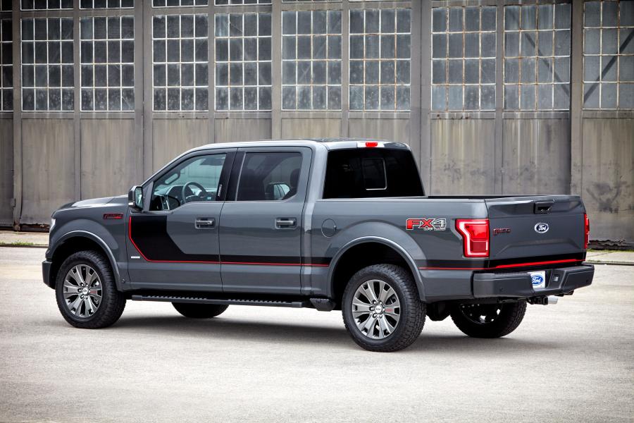  Ford F-150 Lariat Apperance Package 2016 года  (фото 7 из 9)